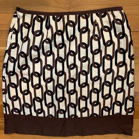 Banana Republic Dresses & Skirts - Banana Republic size 4 skirt